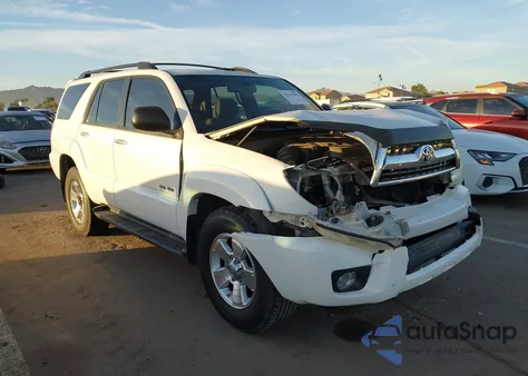 2009 Toyota 4Runner Sr5 V6 z USA, uszkodzony, nr VIN JTEBU14R69K036655